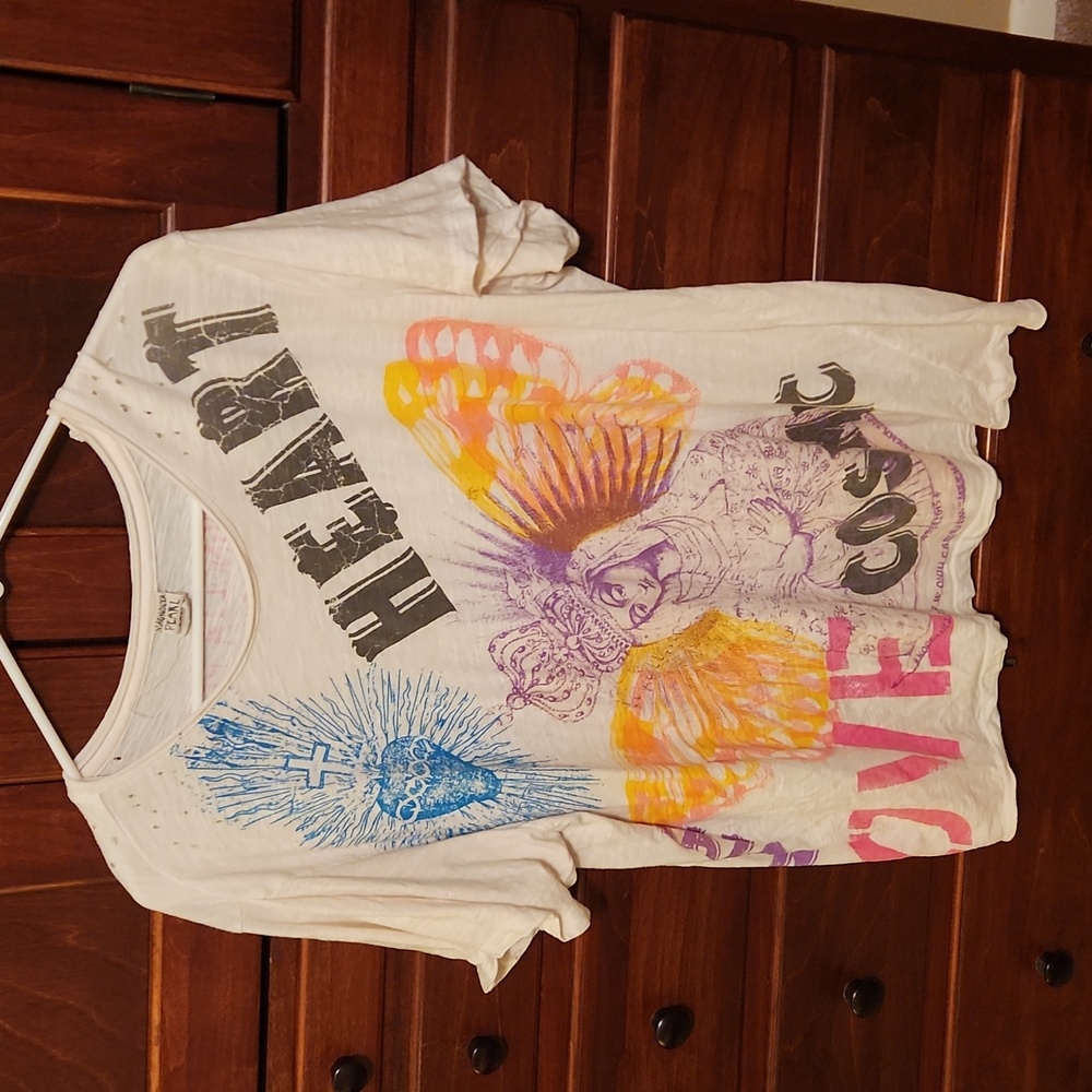 Magnolia Pearl short sleeve tee shirt